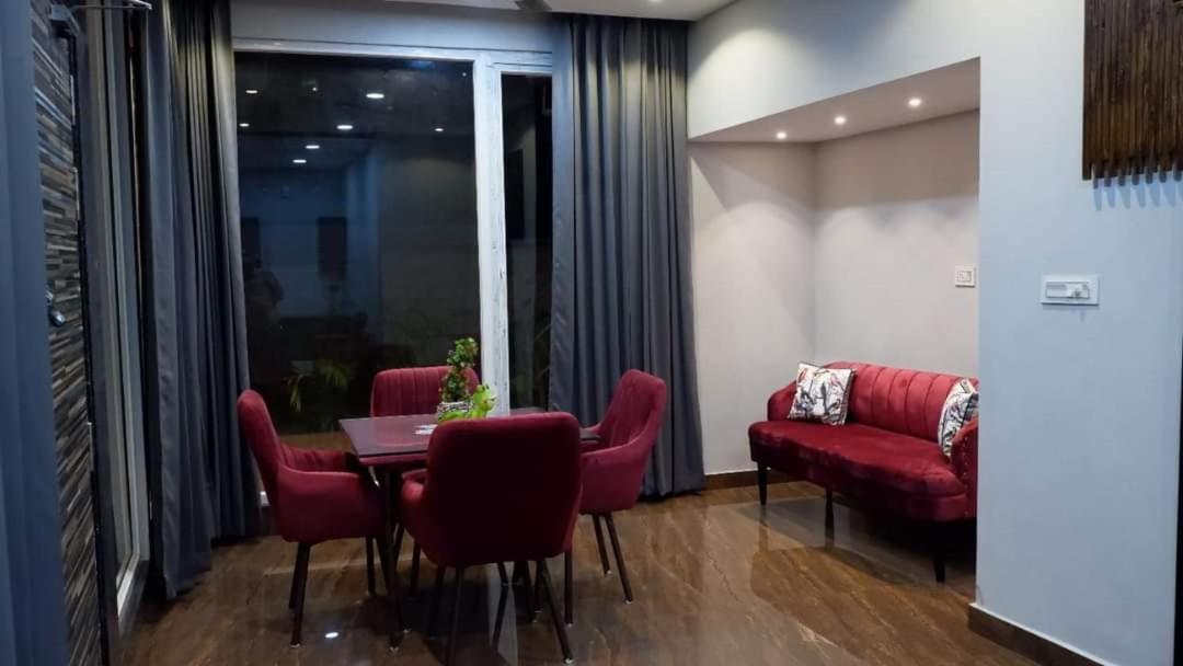 Greystone Villa, Swiming Pool , Bbq , Big Garden, Pool Table, Party Speaker, Bathtub, Kitchen, 15Mins To Golden Temple Amritsar Eksteriør bilde