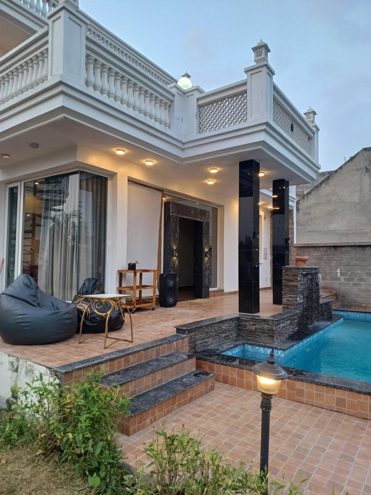 Greystone Villa, Swiming Pool , Bbq , Big Garden, Pool Table, Party Speaker, Bathtub, Kitchen, 15Mins To Golden Temple Amritsar Eksteriør bilde